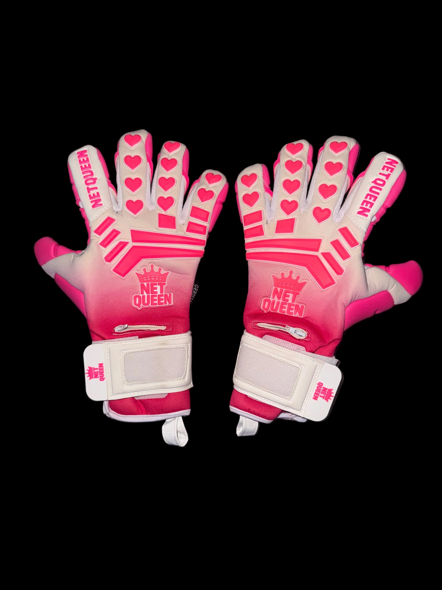 NetQueen Queen of Hearts Pro – White/Pink - Embossed German Contact Latex